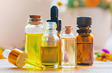 セチルアルコール：化粧品処方に欠かせない「肌柔軟剤」と安定化の要