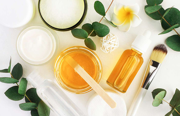 コウジ酸：発酵由来の「美白の金」＆多機能天然成分